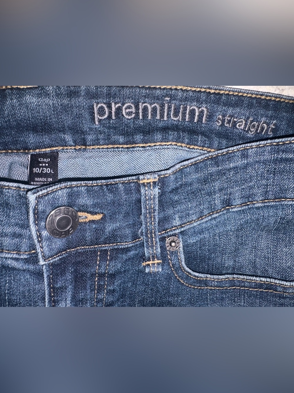 Gap straight leg jeans - size 10